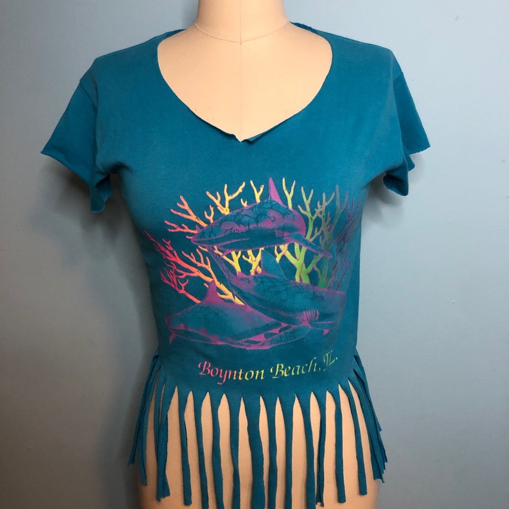 90s Y2K Vintage Cropped Fringe Boynton Beach Shark Coral Reef Small T-Shirt